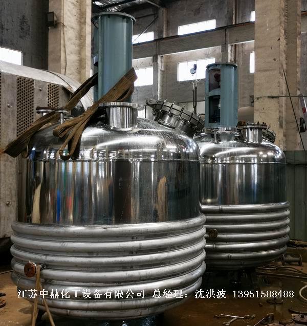 山東濟(jì)寧某新材料有限公司 兩臺拋光反應(yīng)釜水壓試驗(yàn)
